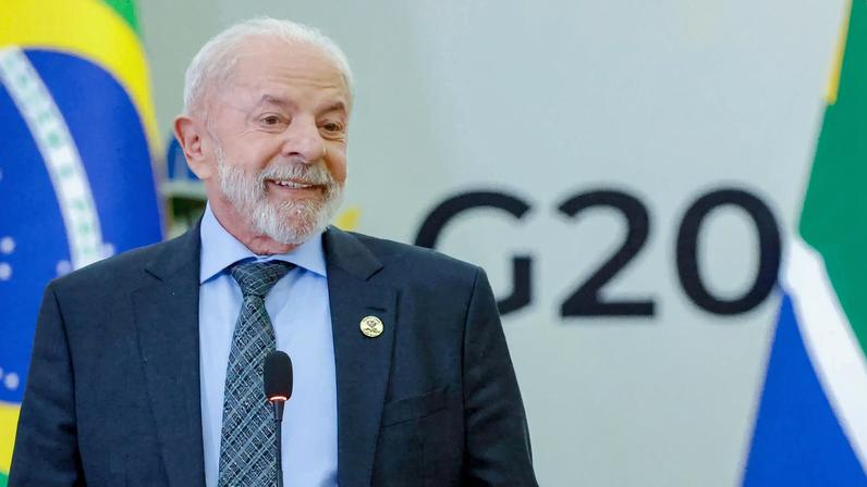 Lula afirma que biodiesel da Petrobras é tão puro que pode ser bebido