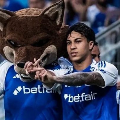 Artilheiro do Brasileiro recebe elogios do técnico do Cruzeiro