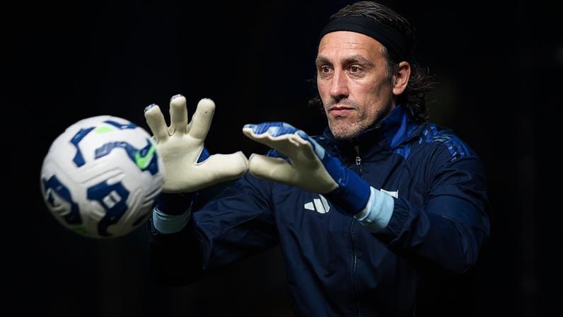Cássio ainda não sofreu gol de sua ex-equipe, jogando pelo Cruzeiro (Foto: Gustavo Aleixo/Cruzeiro)