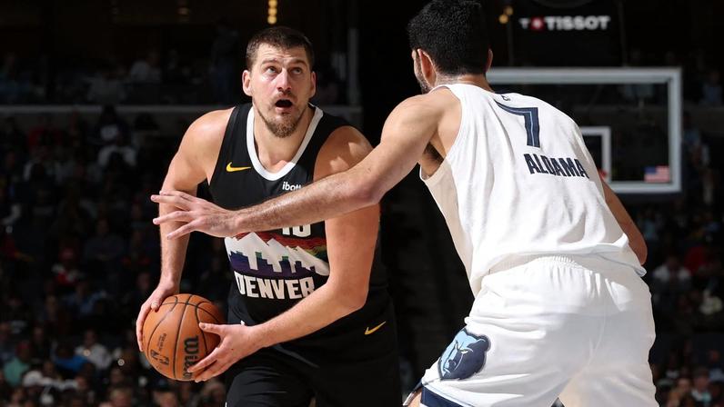 Jokic domina adversários; principais destaques da NBA na segunda