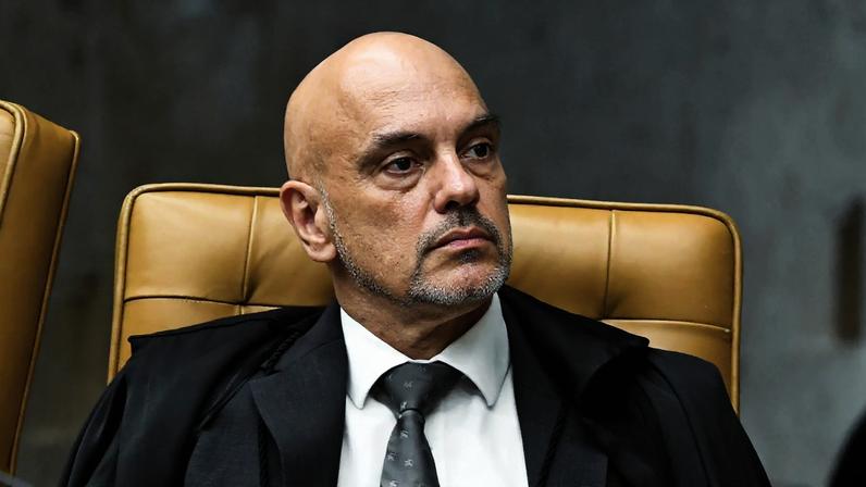 Moraes determinou que a defesa de Bolsonaro se manifeste em 24h sobre violação da tornozeleira eletrônica. (Foto: Carlos Alves Moura/SCO-STF)