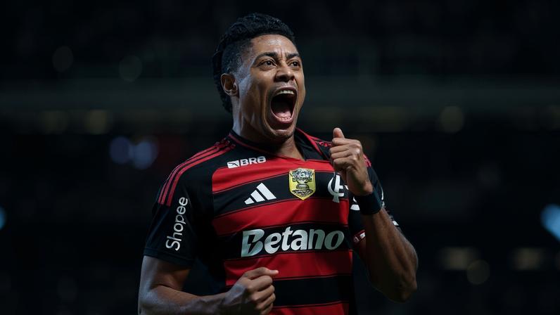 Bruno Henrique comemora gol marcado contra o Atlético-MG na última partida (Foto: Adriano Fontes / Flamengo)