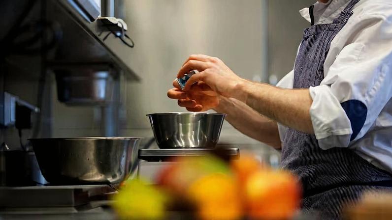 Dono do Mêntore Bank compra 50% da Nutrinor e mira R$1 bi em refeições