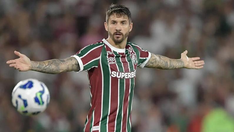 Everaldo em campo pelo Fluminense na Copa do Brasil (Foto: Thiago Ribeiro/Agif/Gazeta Press)