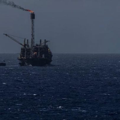 Petrobras adia acordos de plataformas no campo de Búzios, dizem fontes