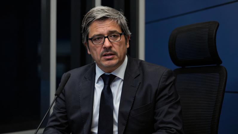 Líder do PL no Senado, Carlos Portinho (RJ) e Jorge Messias. (Foto: Waldemir Barreto/Agência Senado; Emanuelle Senna/AGU)