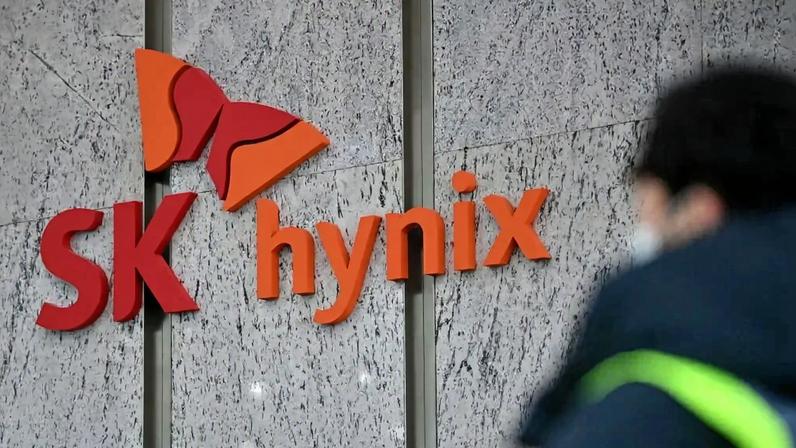 Mesmo com o bônus turbinado, parte dos funcionários da SK Hynix considerou o valor insuficiente, o que evidencia a pressão crescente por talentos (JUNG YEON/Getty Images)