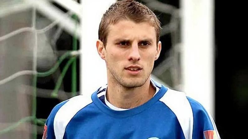 Henrique viveu o auge no Palmeiras, onde foi capitão, campeão da Copa do Brasil e da Série B. (Divulgação)