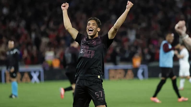 João Cruz fez dois gols nas últimas duas rodadas da Série B pelo Athletico. Foto: João Heim/Zimel Press/Gazeta Press