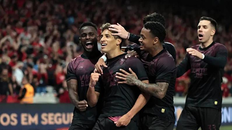 João Cruz, do Athletico, marcou pelo segundo jogo seguido. Foto: Geraldo Bubniak/GazetaPress