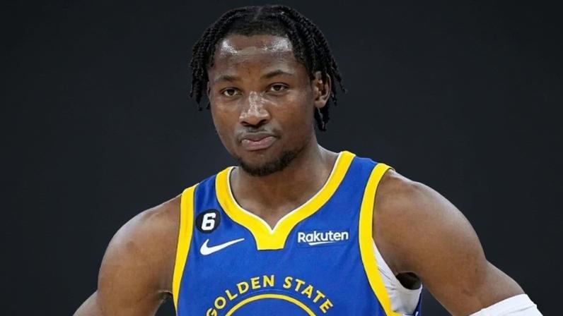 Kuminga diverge de médicos do Warriors e fica afastado dos treinos
