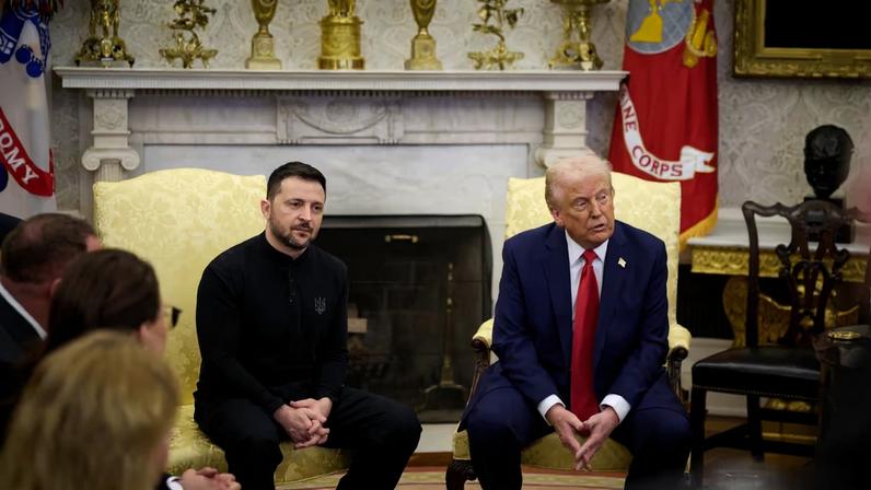 Zelenskiy salva bola de jogo diante de assédio de Trump
