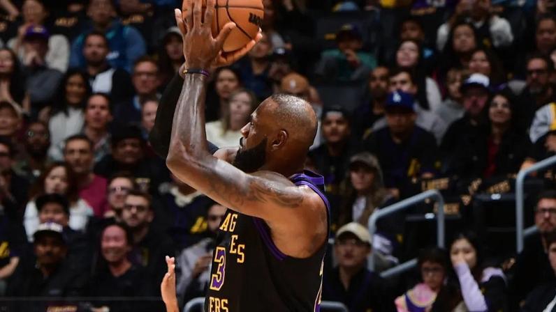 NBA lakers Euroleague lebron james