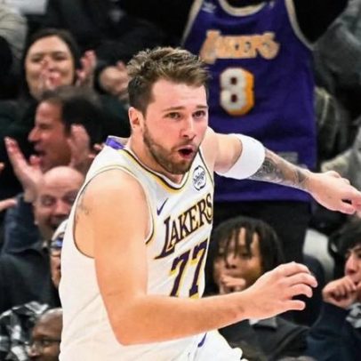 Lakers vencem Jazz com recorde de Luka Doncic