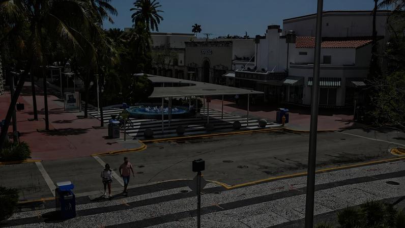 Calçadão de Miami acumula imóveis vagos. Um empresário agora quer revitalizar o local | Lincoln Road: Comras planeja uma reformulação que incluirá um calçadão e uma praça pública, na expectativa de atrair varejistas e restaurantes de alto padrão. (Foto: Scott McIntyre/Bloomberg) (Bloomberg/Scott McIntyre)