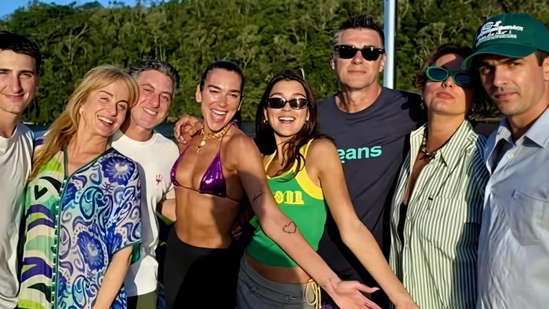 Angélica e Luciano Huck recebem Dua Lipa e família — Foto: Reprodução/Instagram