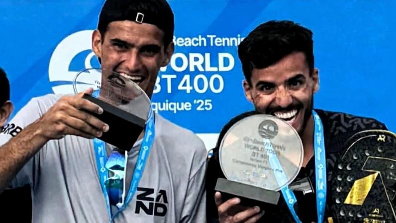 Daniel Mola (à esquerda) e Antomi Ramos (Foto: @programaplaybt)