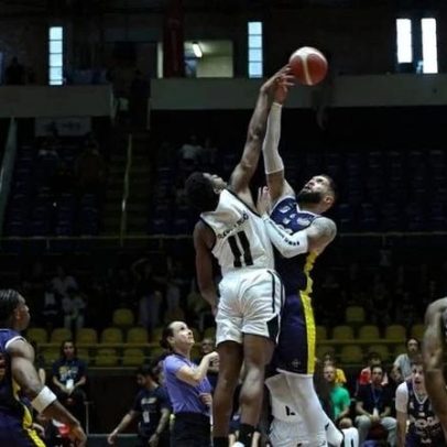 Corinthians vence o Mogi no NBB com passe de Lucas Cauê