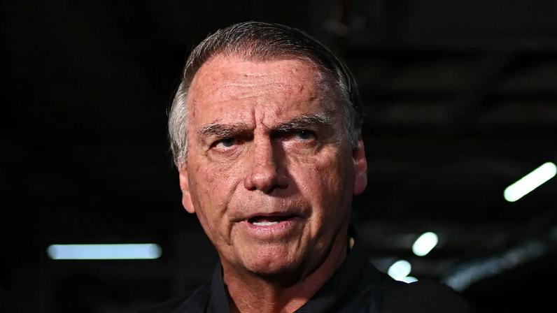 Prazos para Bolsonaro recorrer de condenação terminam na próxima semana e Moraes pode decretar o ínicio do cumprimento da pena de prisão. (Foto: EFE/Andre Borges)