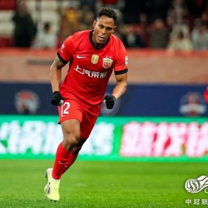 Ex-Cruzeiro Matheus Jussa celebra bicampeonato na China com Shanghai Port