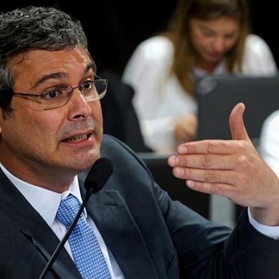 Lindbergh Farias solicita prisão de Ramagem ao STF