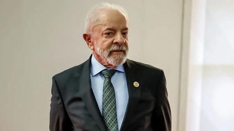 Presidente brasileiro evita maiores comentários sobre prisão de Bolsonaro e minimiza possível retaliação de Trump. (Foto: Marco Longari/EFE)