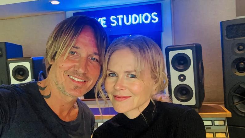 A Keith Urban fan claimed the musician hinted about his divorce from Nicole Kidman weeks before news broke.
