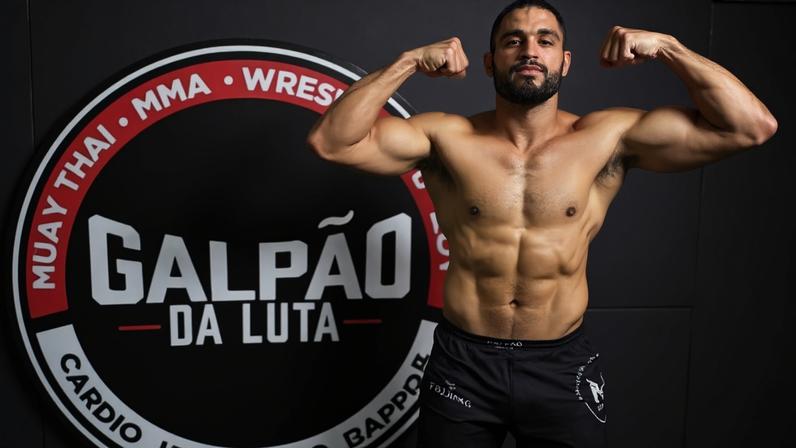 Rafael Cerqueira é peso meio-pesado no UFC (Foto: Reprodução/Instagram: @raffaelcerqueira_ufc)