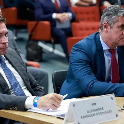 Moraes determina perda do mandato de Ramagem; Motta vai analisar ordem