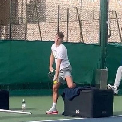 Rune mantém rotina de treinos apesar de limitações