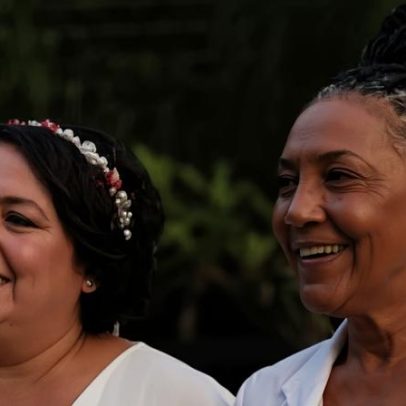 Thais Fersoza mostra fotos do casamento da irmã