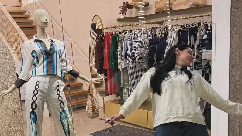 Ana Castela surpreende ao imitar manequim na rua e Zé Felipe não segura a risada — Foto: Reprodução/Instagram