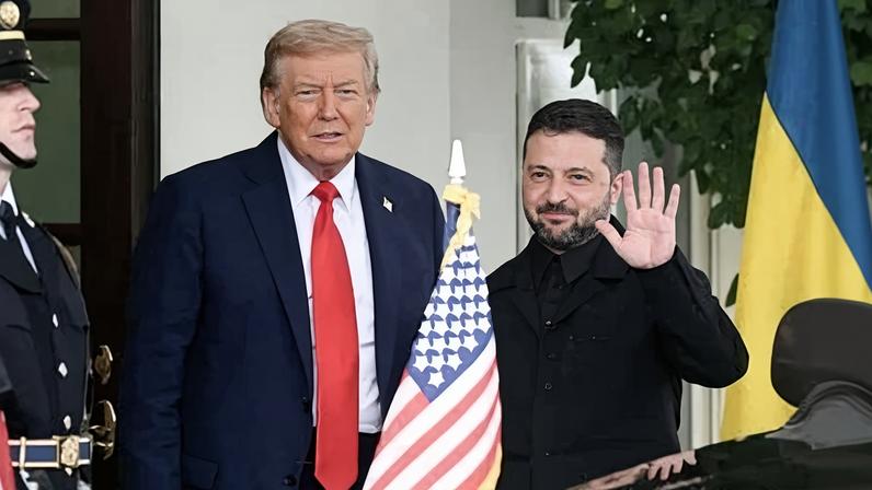 Trump e Zelensky na Casa Branca em agosto de 2025. Foto: Alex WROBLEWSKI / AFP