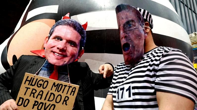 Protesto em São Paulo contra o PL da Dosimetria. Foto: Miguel Schincariol/AFP