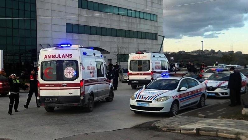 Pessoas foram levadas a hospitais após operação contra o EI na Turquia – Foto: AFP PHOTO / DHA (Demiroren News Agency)