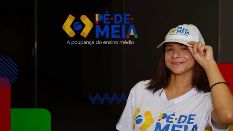 Autorização para a retirada de absorventes gratuitos pode ser emitida pela página de consulta do programa Pé-de-Meia. Foto: Divulgação/MEC