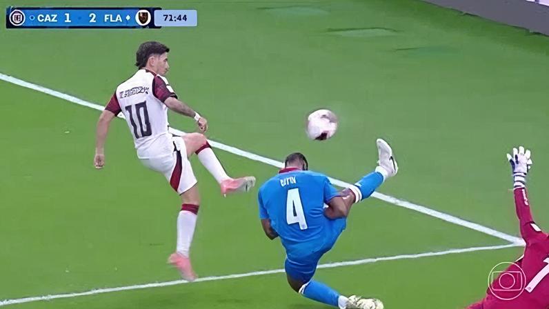 Nicolas Larcamon rasga elogios ao Flamengo — Foto: Getty Images