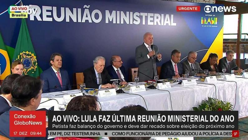 Petista fez a cobrança durante a última reunião ministerial do ano, na Residência da Granja do Torto. Presidente também disse que polarização atrapalha avaliação do governo.