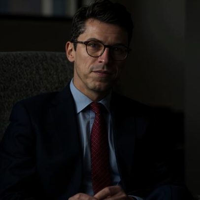 MIT lamenta morte por tiroteio de diretor do centro de plasma