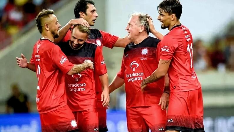 Zico no Jogo das Estrelas no Maracanã (Foto: Divulgação)