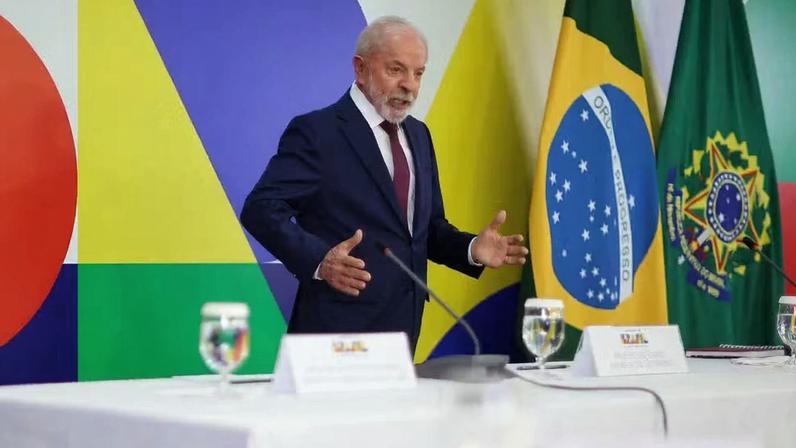 O presidente Lula durante reunião ministerial — Foto: Adriano Machado/Reuters