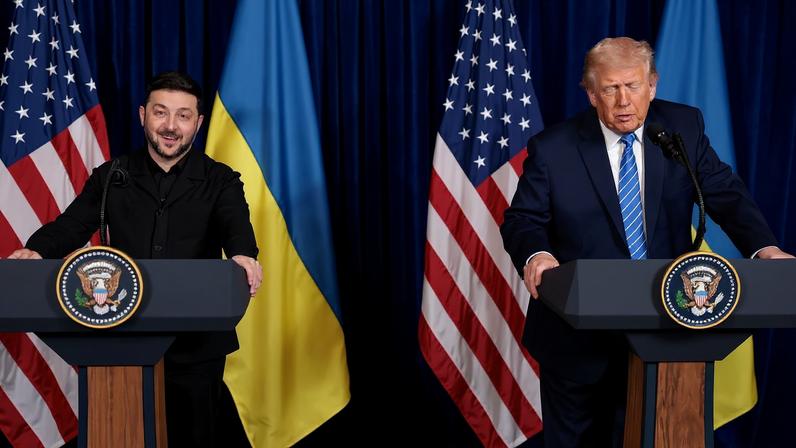 Trump e Zelenskiy dão entrevista coletiva em Palm Beach 28/12/2025 REUTERS/Jonathan Ernst