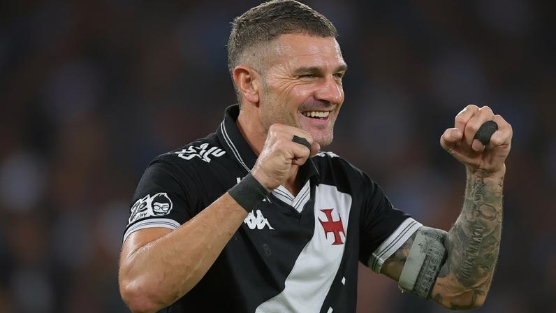 Vegetti após marcar gol da virada contra o Fluminense (Foto: Thiago Ribeiro/ Agif/Gazeta Press)