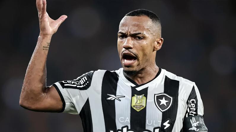 Marlon Freitas em ação pelo Botafogo (Foto: Thiago Ribeiro/Agif/Gazeta Press)