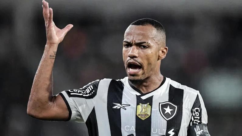 Marlon Freitas, do Botafogo, está pendurado com dois cartões amarelos (Foto: Vítor Silva/Botafogo)
