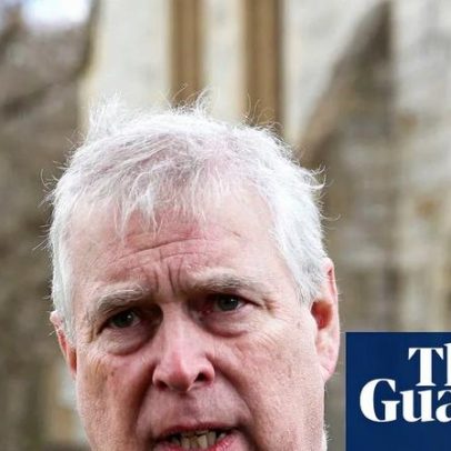 Ex-príncipe Andrew vira alvo da melhor piada de Natal do ano