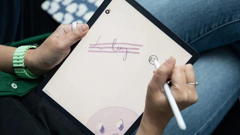 Kindle Scribe Colorsoft não substitui seu caderno nem o Kindle