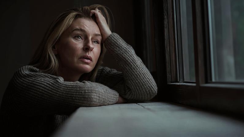 7 Bible Verses and Prayers for Grieving Moms