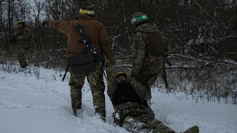 Ukrainian troops carry out military training in the Zaporizhzhia region