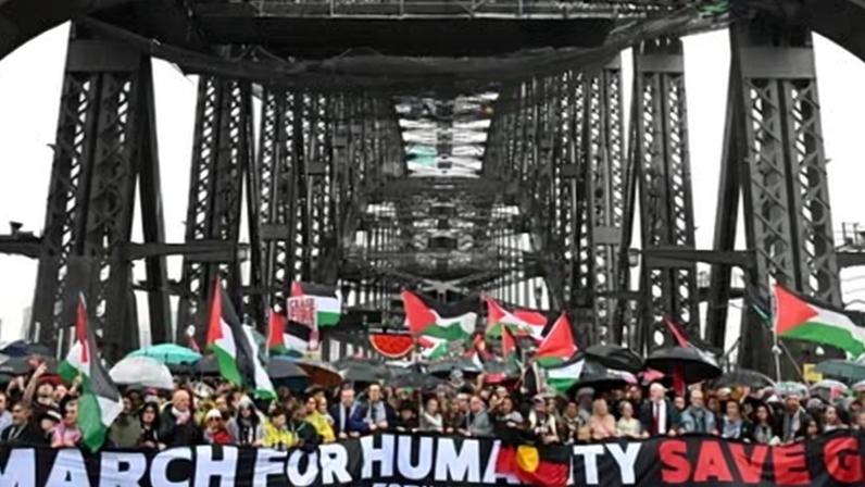 Grupos ativistas desafiam leis de protesto em NSW pela liberdade de expressão